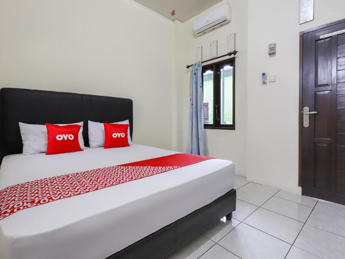Oyo 3830 Dfarys Gh Syariah Hotel Баликпапан Екстериор снимка