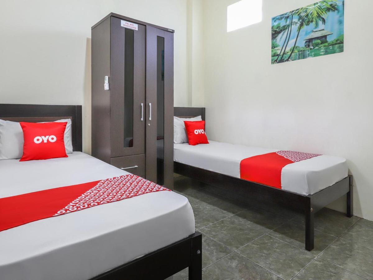 Oyo 3830 Dfarys Gh Syariah Hotel Баликпапан Екстериор снимка