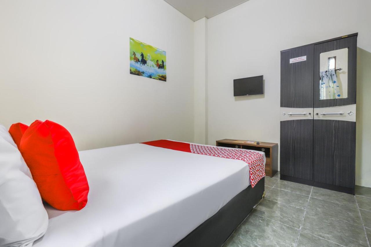 Oyo 3830 Dfarys Gh Syariah Hotel Баликпапан Екстериор снимка