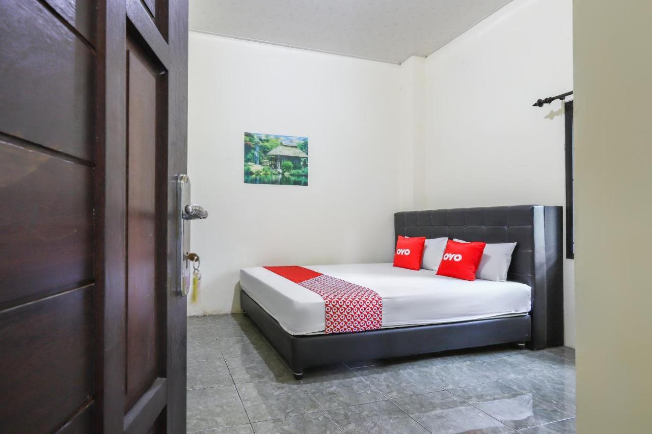 Oyo 3830 Dfarys Gh Syariah Hotel Баликпапан Екстериор снимка