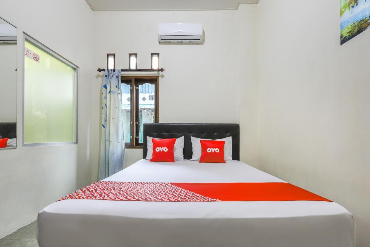Oyo 3830 Dfarys Gh Syariah Hotel Баликпапан Екстериор снимка