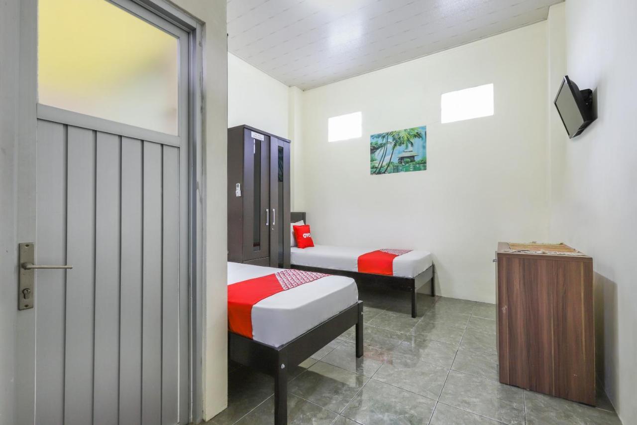 Oyo 3830 Dfarys Gh Syariah Hotel Баликпапан Екстериор снимка